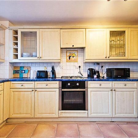 Manor Place Apartment Thamesmead Thamesmead  Экстерьер фото