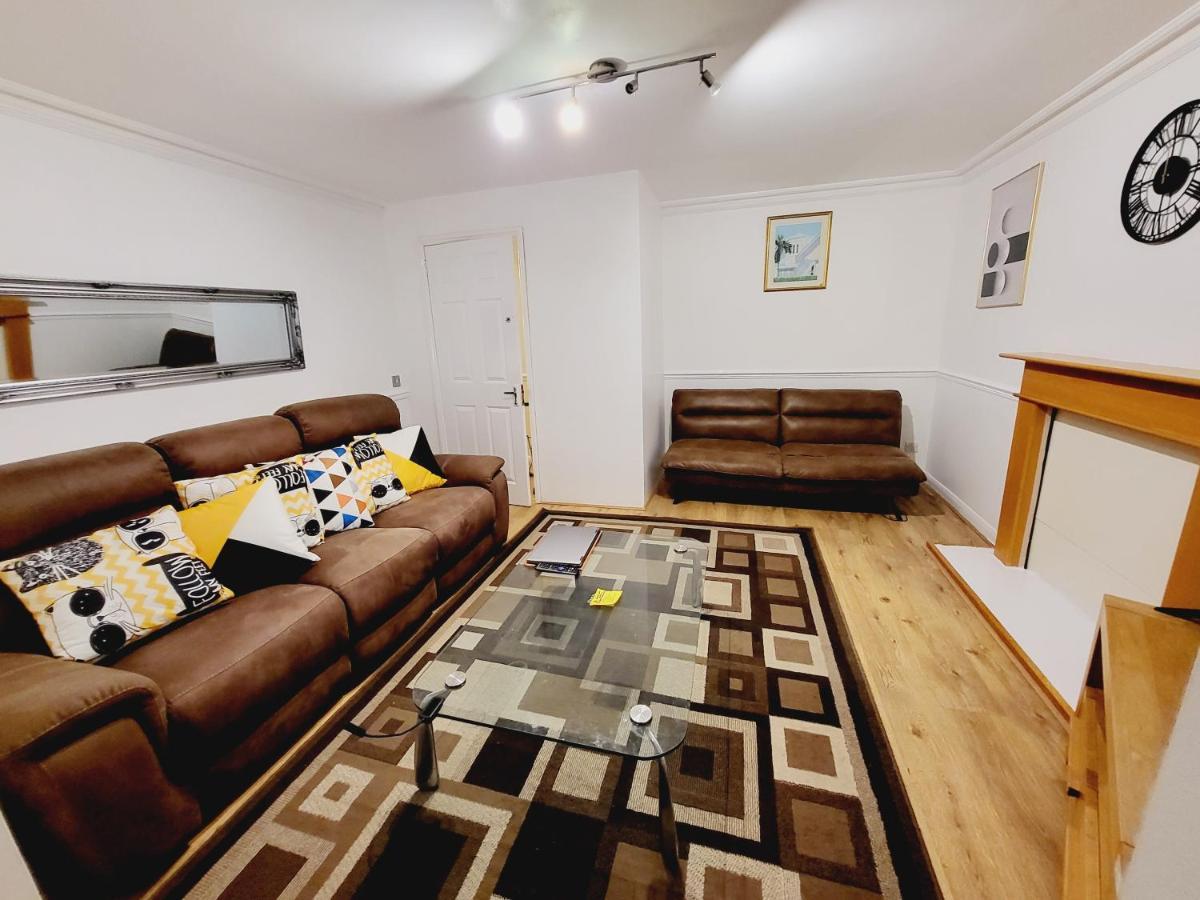 Manor Place Apartment Thamesmead Thamesmead  Экстерьер фото